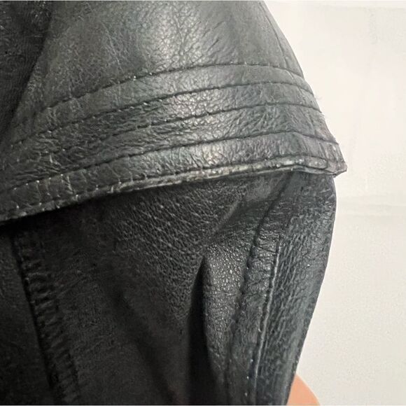 Phase 2 Vintage Leather Jacket - Picture 8 of 14